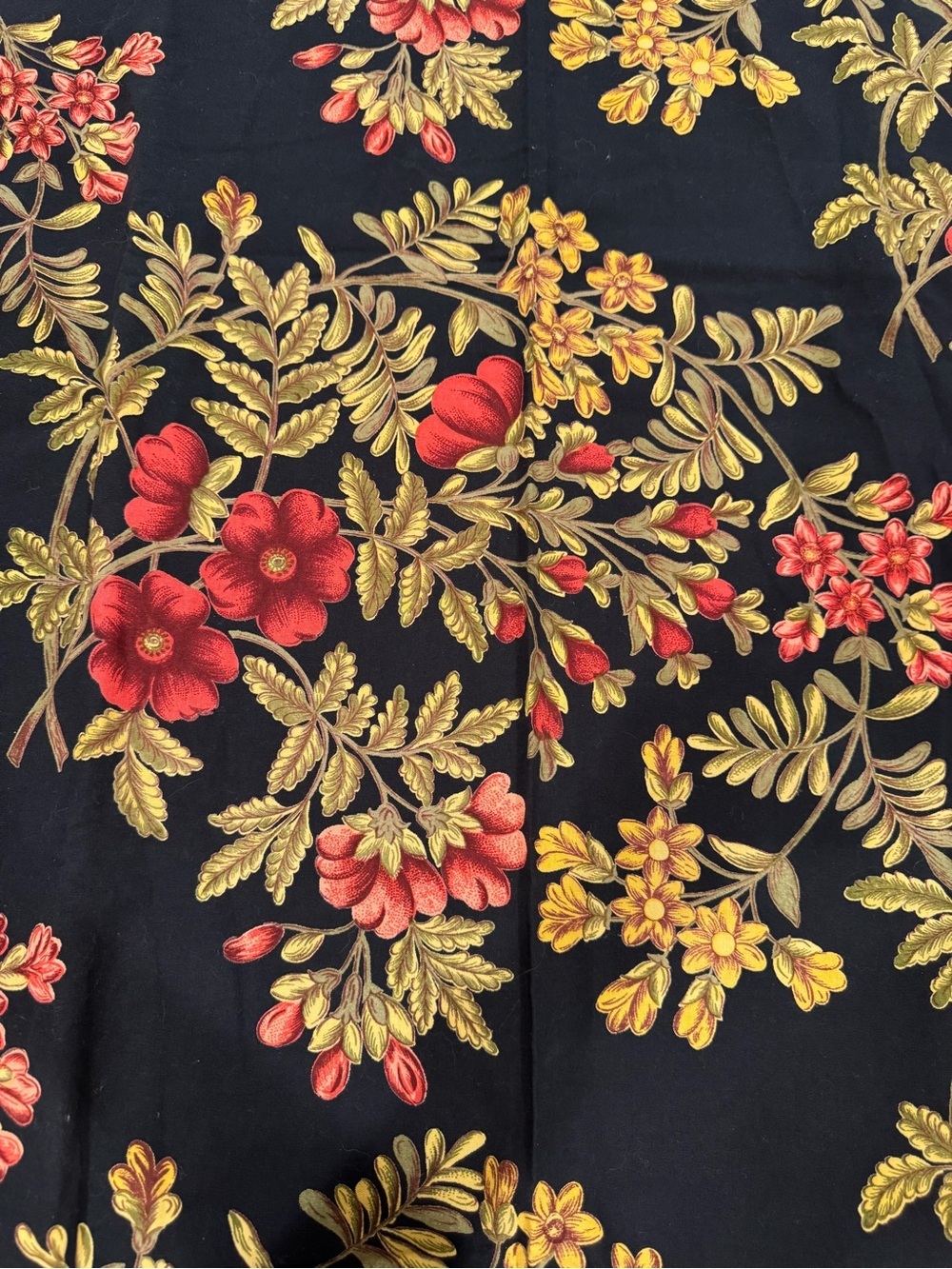 April Cornell French Country Tablecloth Black Red Floral Border Cotton 68x105